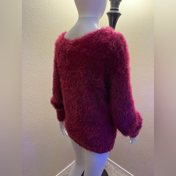Bestow Magenta Fuzzy Fluffy polyester Sweater size S NWT - Picture 2 of 6